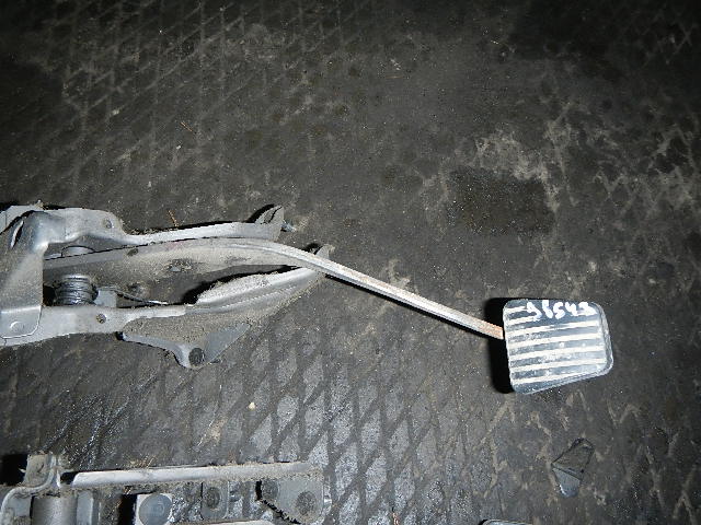 Педаль тормоза