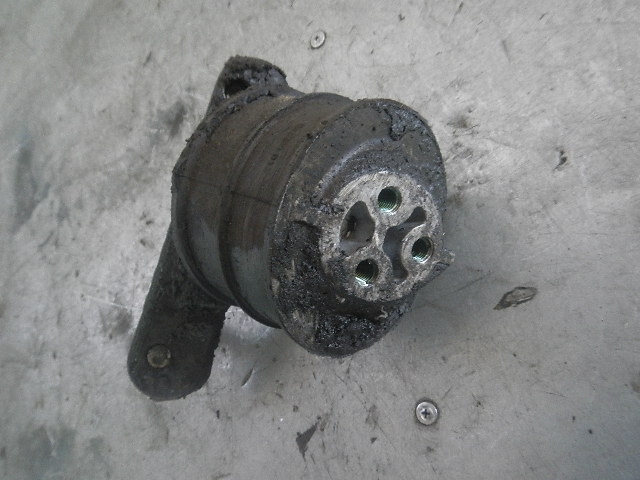 Опора двигателя