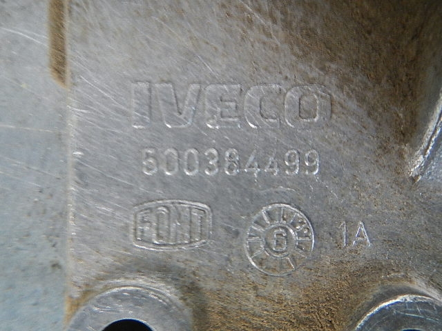 Кронштейн двигателя передний