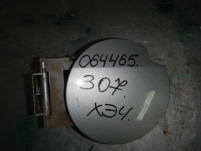 Лючок бензобака