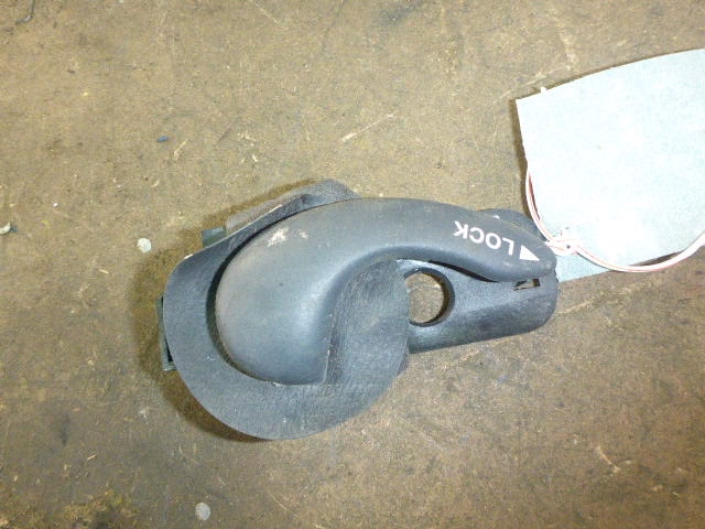 Ручка двери передней внутренняя правая