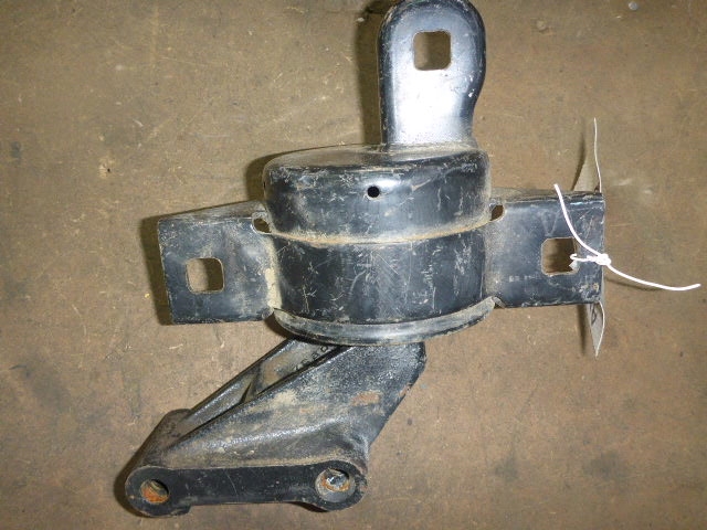 Опора двигателя правая