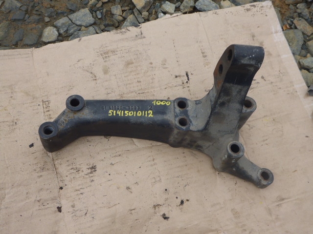 Кронштейн КПП левый