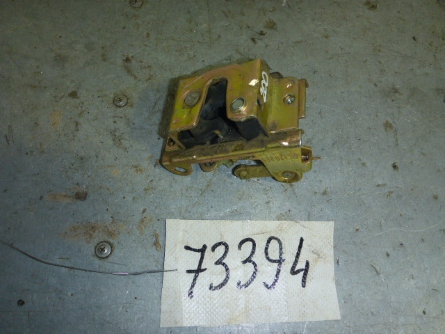 Замок двери передней правой