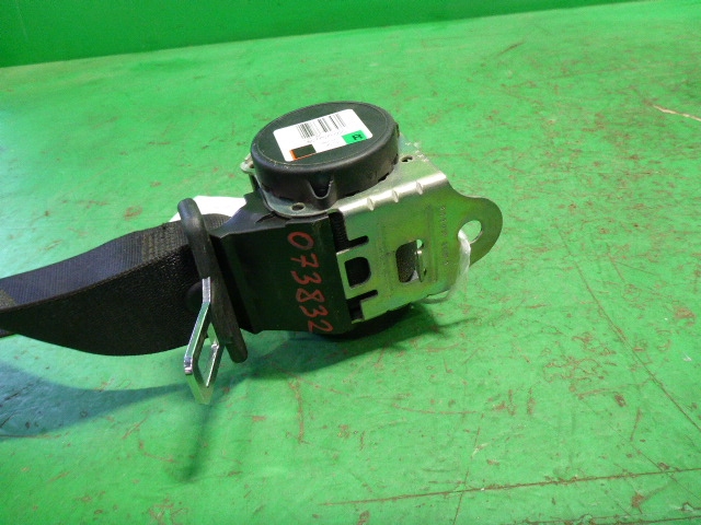 Ремень безопасности