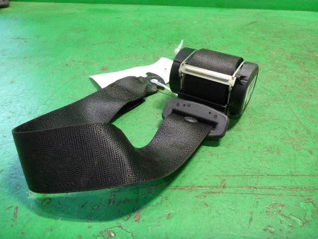 Ремень безопасности