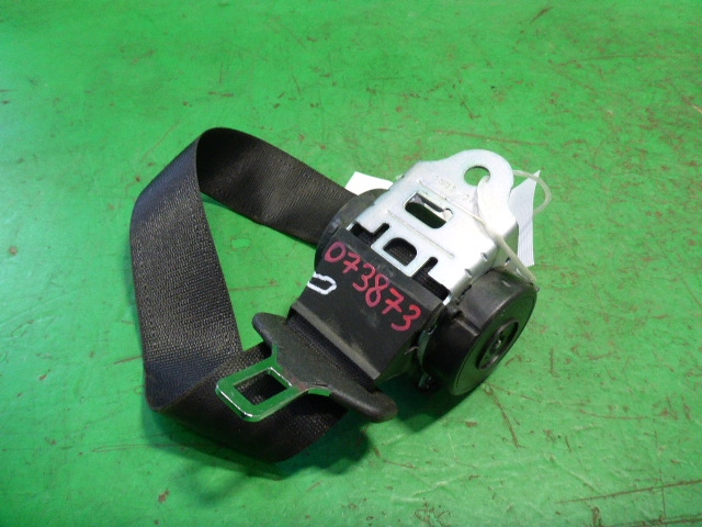 Ремень безопасности