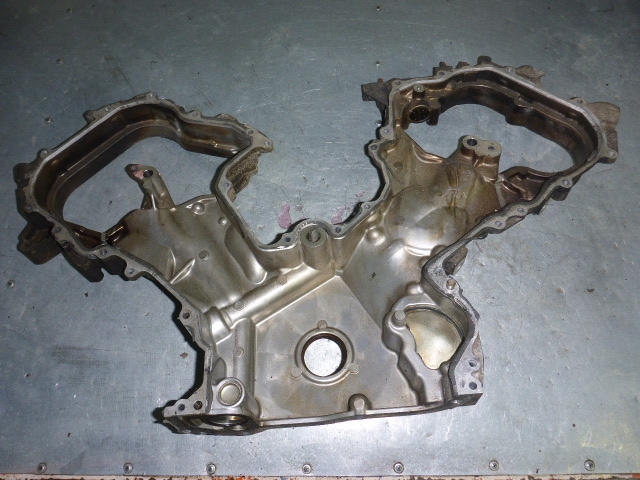 Крышка двигателя передняя