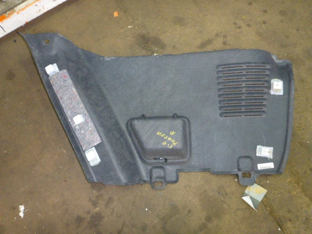 Обшивка багажника