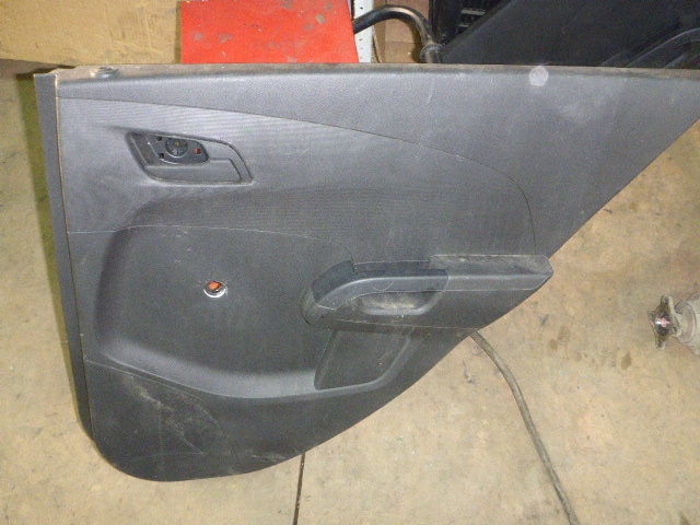 Обшивка двери задней правой