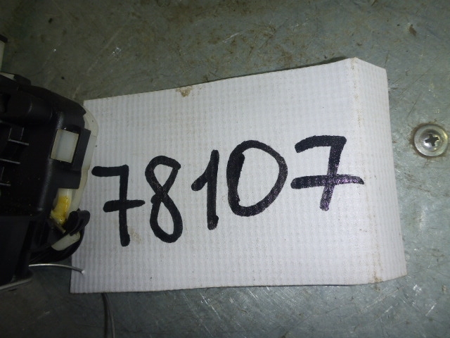 Замок двери задней правой