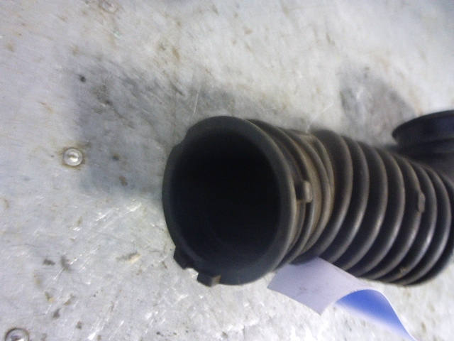 Патрубок воздушного фильтра