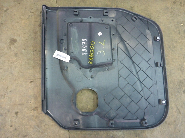 Обшивка двери задней левой