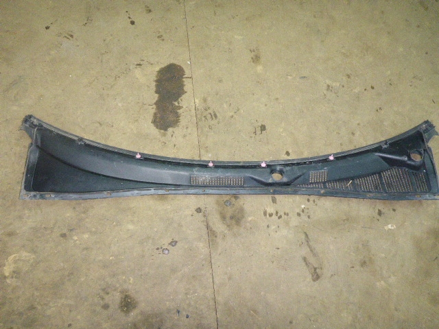 Решетка стеклоочистителей (Жабо)