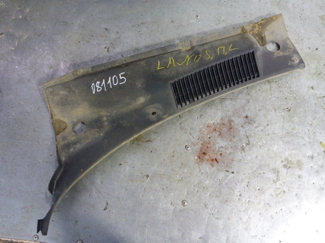 Решетка стеклоочистителей (Жабо)