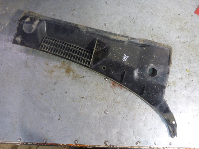 Решетка стеклоочистителей (Жабо)