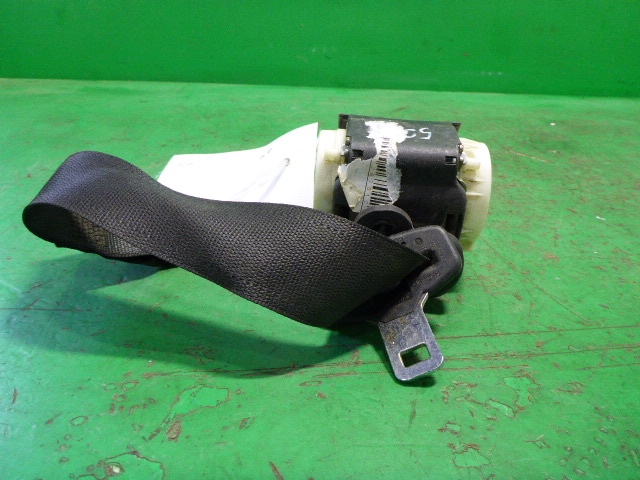 Ремень безопасности