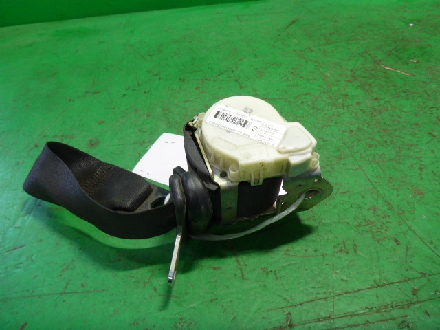 Ремень безопасности