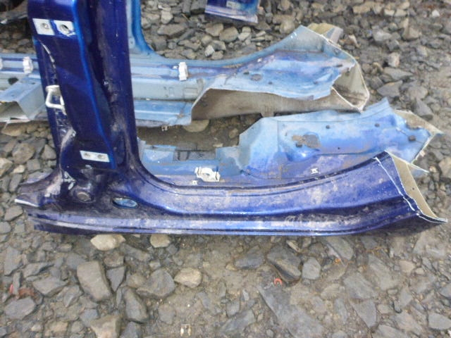 Порог со стойкой левый