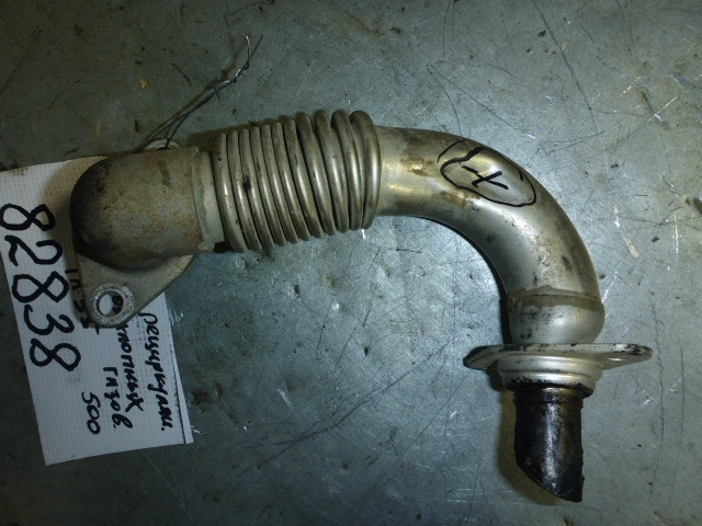 Трубка картерных газов