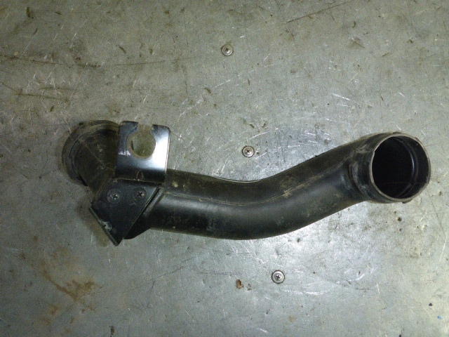 Патрубок воздушного фильтра