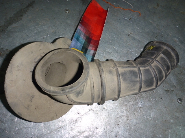 Патрубок воздушного фильтра