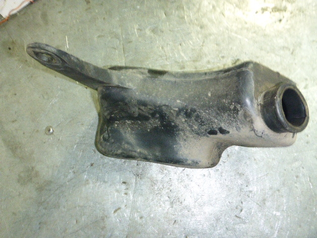 Резонатор воздушного фильтра