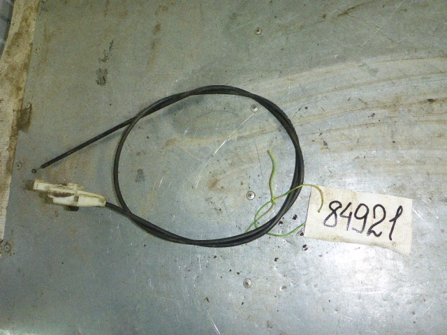 Трос открывания капота