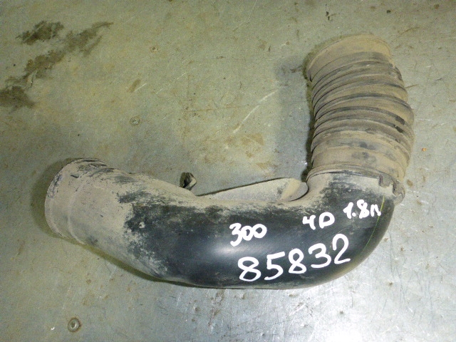 Патрубок воздушного фильтра