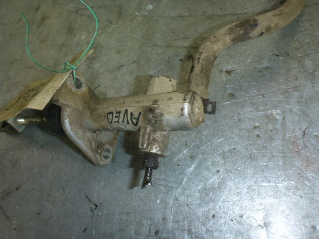 Цилиндр сцепления главный