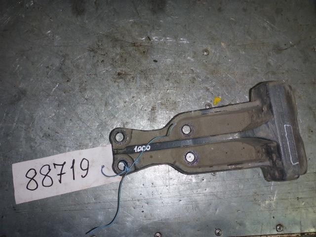 Отбойник задней рессоры