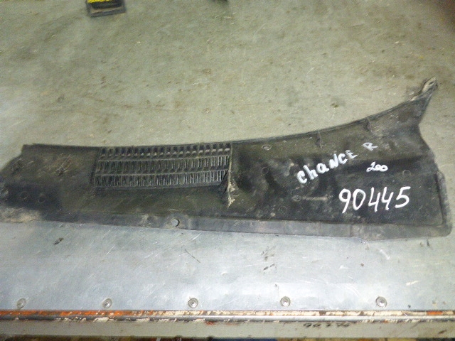 Решетка стеклоочистителей (Жабо)