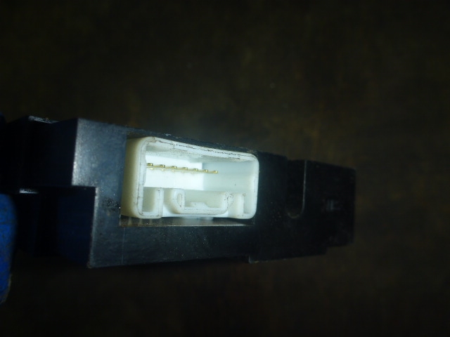 Кнопка обогрева заднего стекла