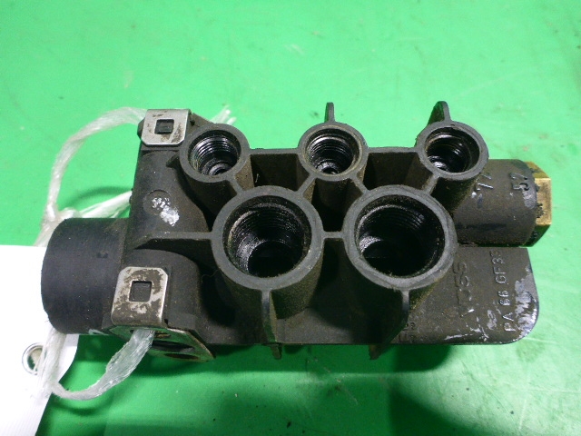 Регулятор давления тормозной системы