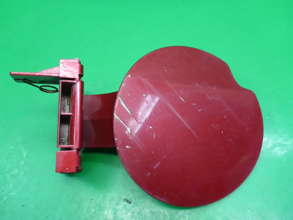 Лючок бензобака