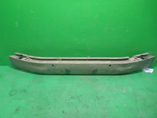 Усилитель переднего бампера