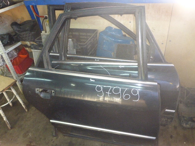 Дверь задняя правая