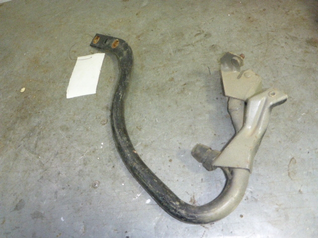 Петля крышки багажника