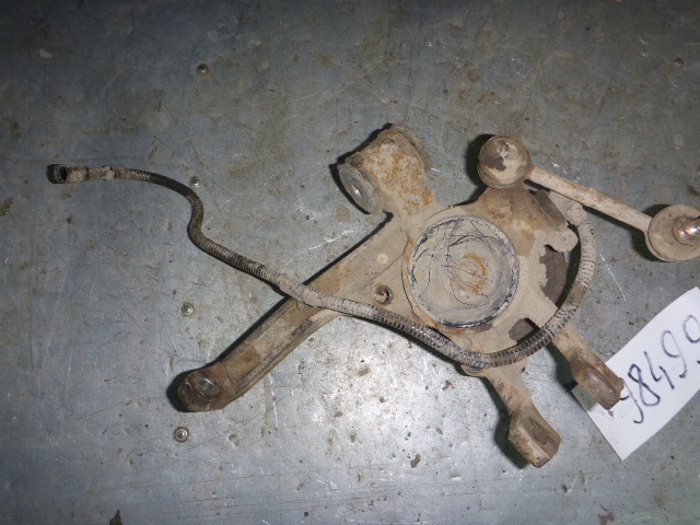 Кулак поворотный задний правый