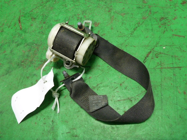 Ремень безопасности