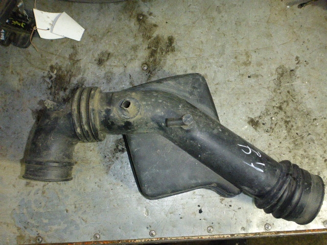 Резонатор воздушного фильтра