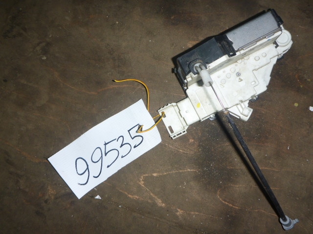 Замок двери задней правой