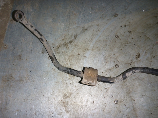 Стабилизатор передний