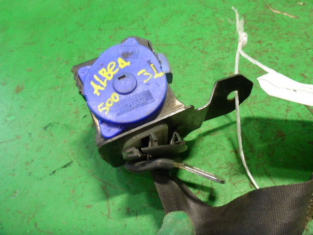 Ремень безопасности