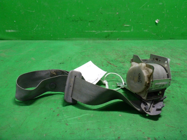 Ремень безопасности