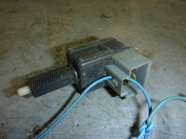 Датчик включения стопсигнала