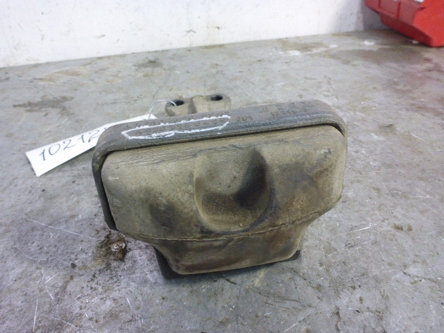 Отбойник задней рессоры