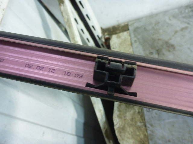 Молдинг крыши правый