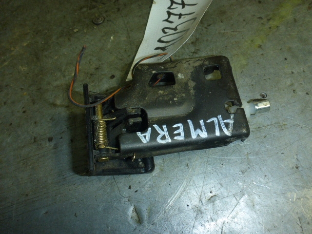 Ручка открывания капота