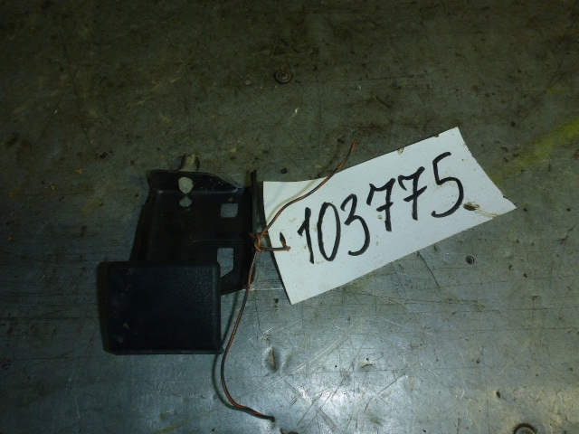 Ручка открывания капота